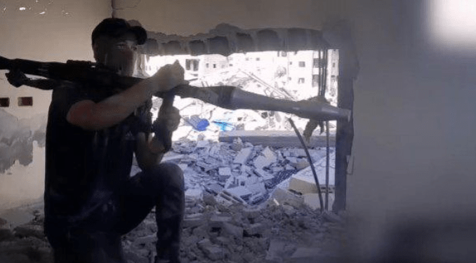 Pejuang Al-Qassam di Gaza. (Foto: rekaman video)